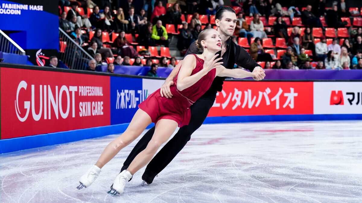 Уроженец Петербурга Володин завоевал золото в парах в Финале Гран‑при ISU по фигурному катанию, у Метелкиной и Берулавы — бронза