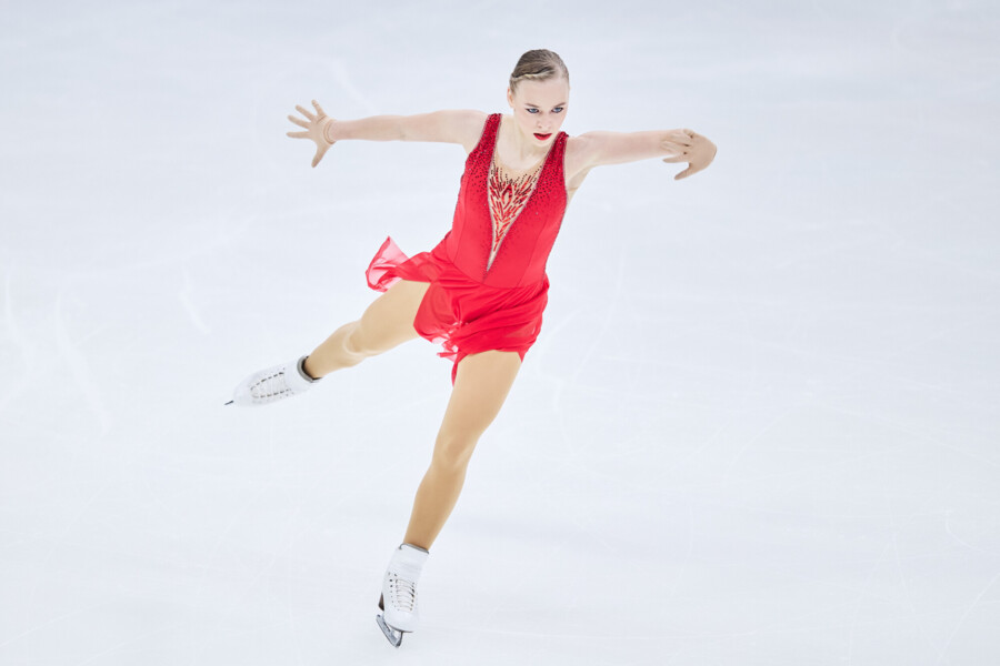 Списанная в России фигуристка победила на чемпионате Европы. Но под чужим флагом