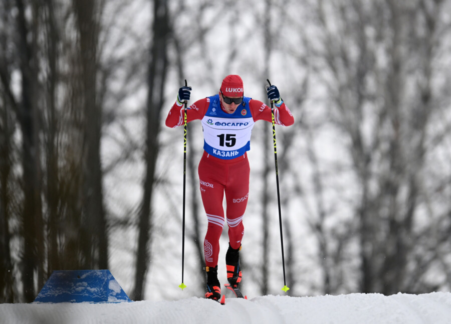 Большунов блестяще выиграл гонку в Европе. На финише российского чемпиона встретили как героя!